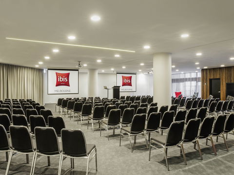 Ibis Hotel - Accommodation Bookings 11
