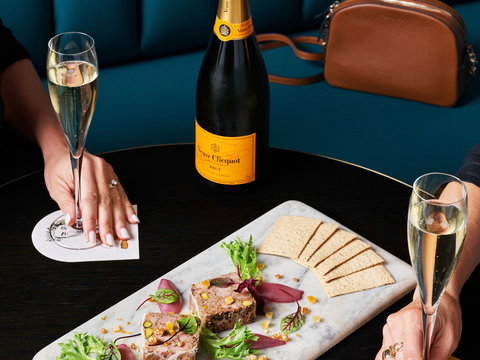 Swissotel Sydney - Accommodation Bookings 13