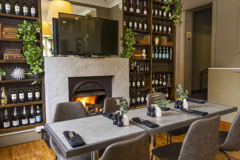 The Vulcan Hotel - Accommodation Bookings 13