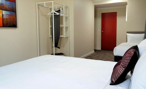 28 Hotel - Accommodation Bookings 0