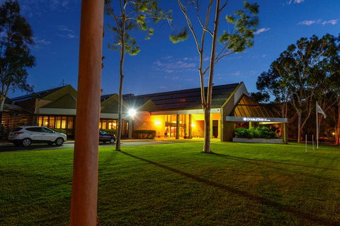 DoubleTree by Hilton Hotel Alice Springs - Accommodation Bookings 1