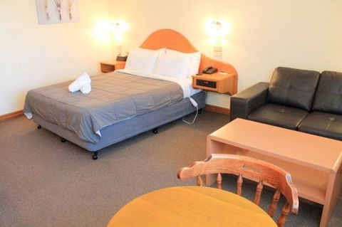 St Georges Motor Inn - Accommodation Bookings 8