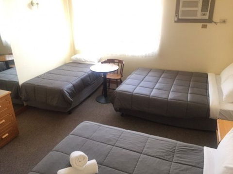 St Georges Motor Inn - Accommodation Bookings 9
