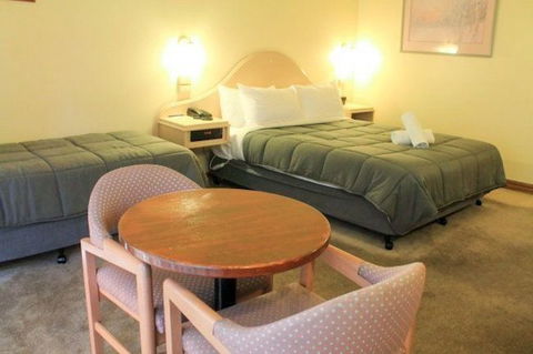 St Georges Motor Inn - Accommodation Bookings 11