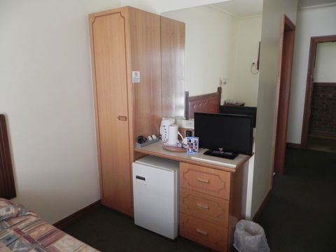 St Georges Motor Inn - Accommodation Bookings 12