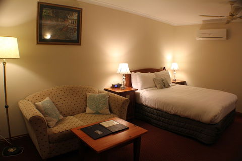 Gateway On Monash - Accommodation Bookings 2