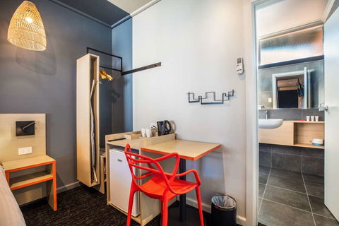 Monash Hotel - Accommodation Bookings 2