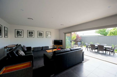 Mansi On Raymond - Accommodation Bookings 1