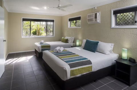 The Beach Motel Hervey Bay - Accommodation Bookings 1