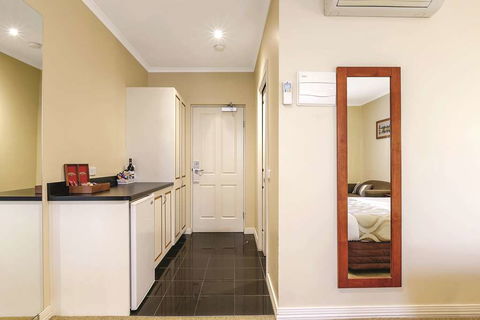 Lake Inn Ballarat - Accommodation Bookings 6