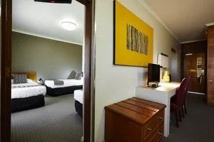 Sovereign Park Motor Inn - Accommodation Bookings 2
