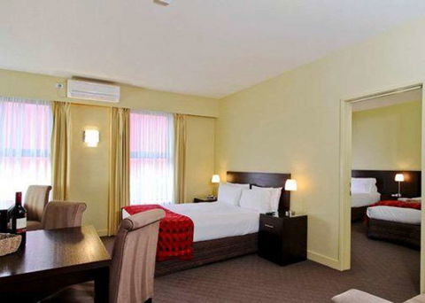 Comfort Inn & Suites City Views - Accommodation Bookings 4