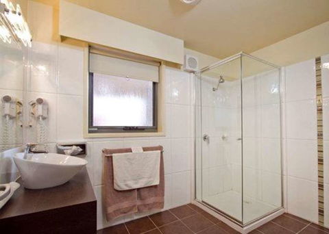 Comfort Inn & Suites City Views - Accommodation Bookings 5