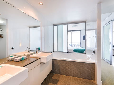 Grand Mercure Apartments Bargara - Accommodation Bookings 6