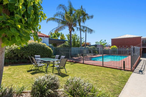Burke & Wills Motor Inn - Accommodation Bookings 11