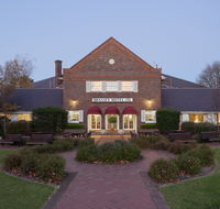 Brassey Hotel - Accommodation Bookings