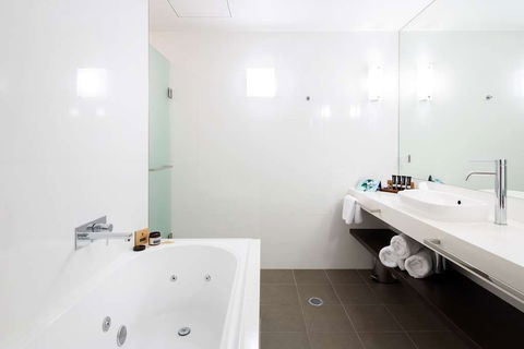 East Hotel - Accommodation Bookings 14