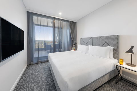 Meriton Suites George St - Accommodation Bookings 7
