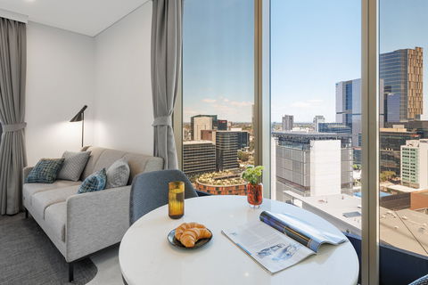Meriton Suites George St - Accommodation Bookings 9