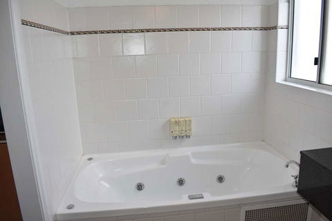 Best Western Coachman's Inn Motel - Accommodation Bookings 13