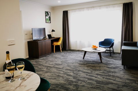 Governor Macquarie Motor Inn - Accommodation Bookings 5