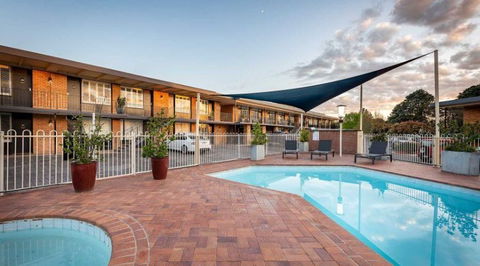 Panorama Motel Bathurst - Accommodation Bookings 13