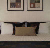 Blazing Stump Motel  Suites
