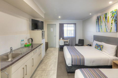 Roma Central Motel - Accommodation Bookings 2