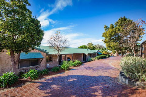 Quality Suites Banksia Gardens - Accommodation Bookings 1