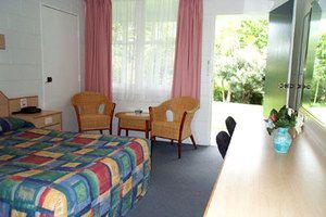 Colonial Court Motor Inn - Accommodation Bookings 1