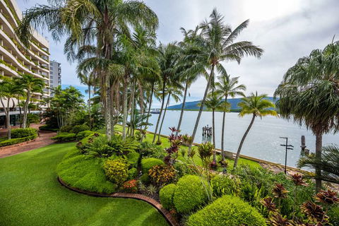 Hilton Cairns - Accommodation Bookings 1