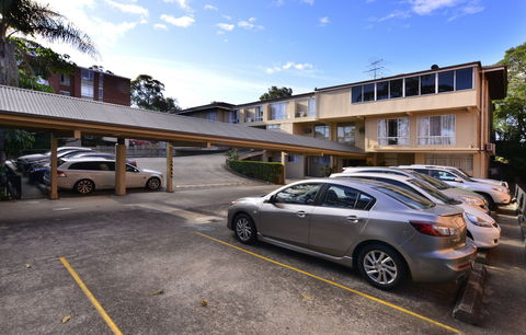 Twin Towers Inn - Accommodation Bookings 1