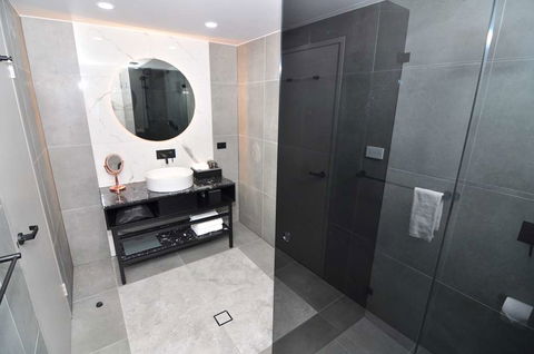 Deco Hotel - Accommodation Bookings 2