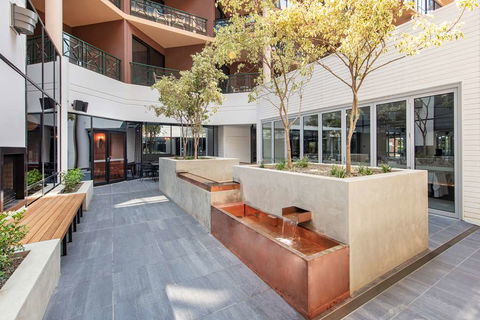 Amora Hotel Riverwalk Melbourne - Accommodation Bookings 2