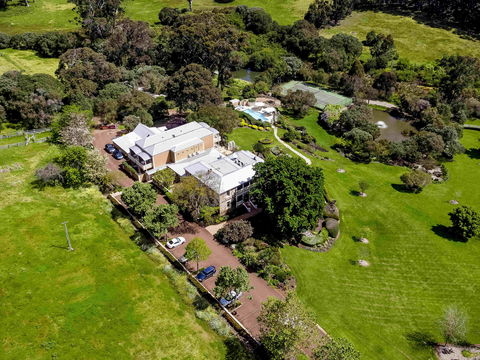 Grand Mercure Basildene Manor - Accommodation Bookings 1
