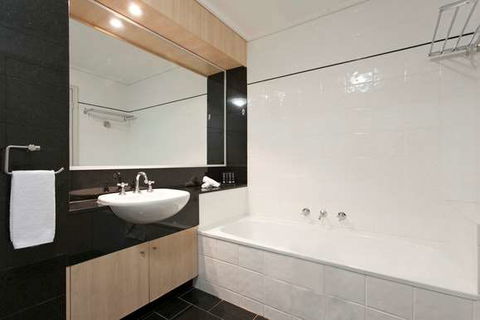 Mantra On Little Bourke - Accommodation Bookings 1