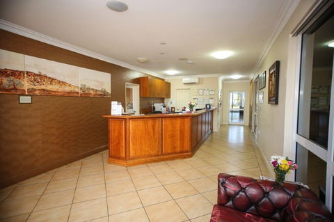Roma Explorers Inn - Accommodation Bookings 1