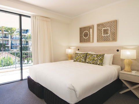 Oaks Seaforth Resort - Accommodation Bookings 0