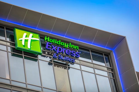 Holiday Inn Express/Stes Sunshine Coast - Accommodation Bookings 1