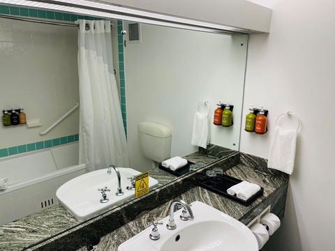 Holiday Inn Parramatta - Accommodation Bookings 7