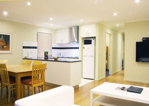 Best Western Plus The Buckingham Inn - Accommodation Bookings 12