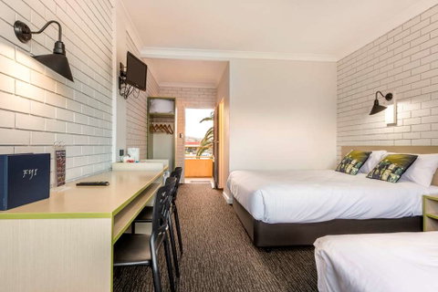 Boomerang Hotel - Accommodation Bookings 9