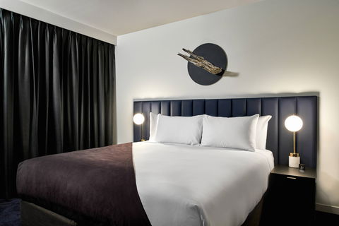 Midnight Hotel, Autograph Collection - Accommodation Bookings 13