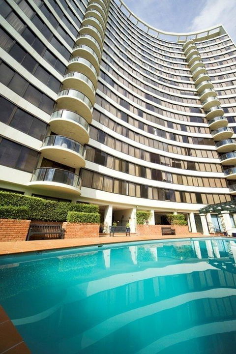 BreakFree Capital Tower - Accommodation Bookings 11