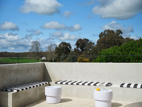 Lindenwarrah Hotel - Accommodation Bookings 0