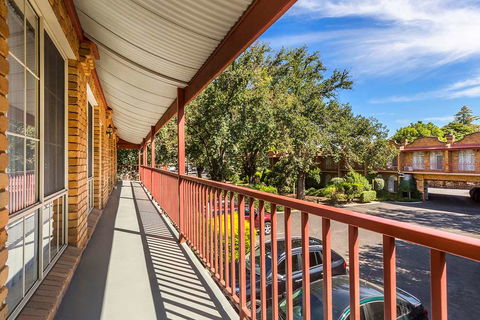 Best Western Cathedral Motor Inn - Accommodation Bookings 1