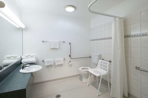 Best Western Crystal Inn - Accommodation Bookings 12