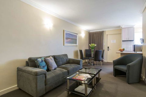 The Peninsula Riverside Apartments - Accommodation Bookings 7