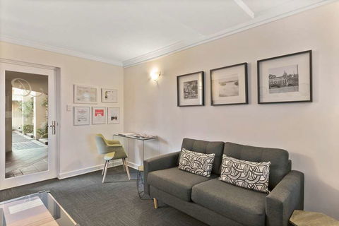 The Peninsula Riverside Apartments - Accommodation Bookings 9