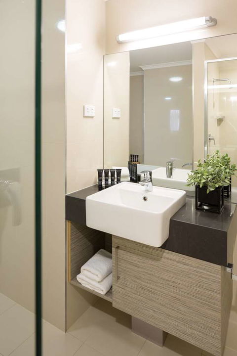 H On Smith Hotel - Accommodation Bookings 7